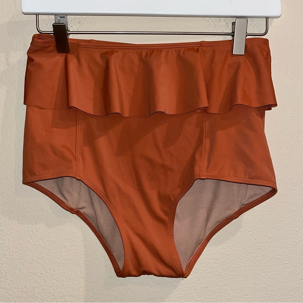 Kortni Jeane Terracotta Ruffle Swim Bottoms Size Small NWOT‎